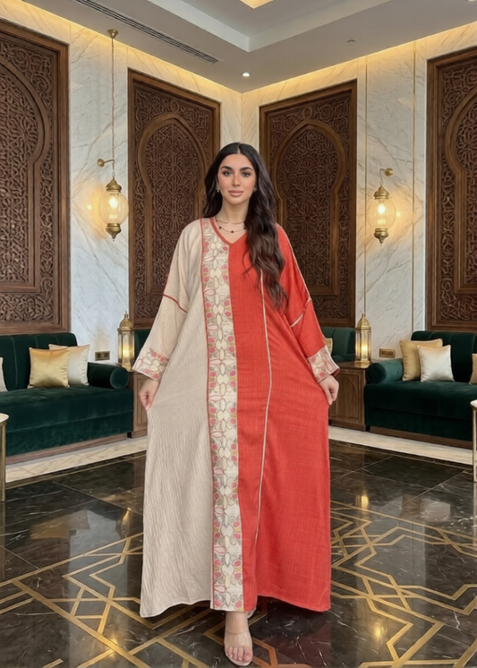 عباية نسائية أنيقة بتصميم تراثي عصري