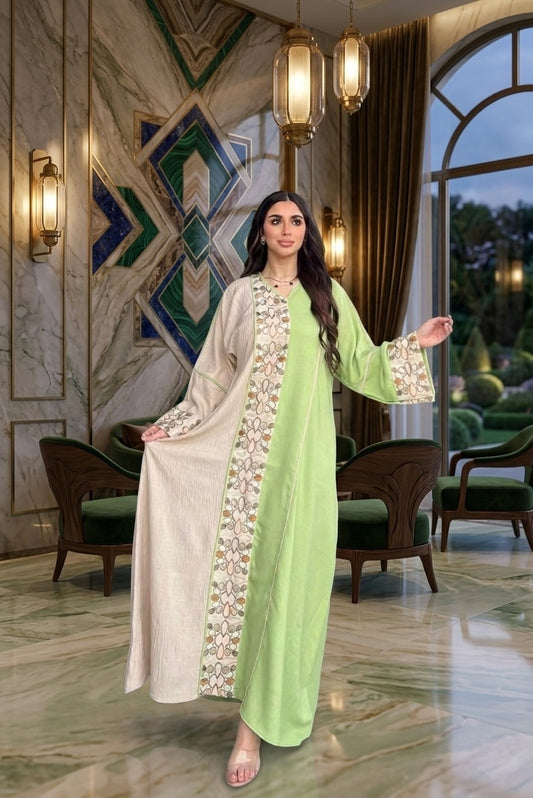 عباية نسائية أنيقة بتصميم تراثي عصري