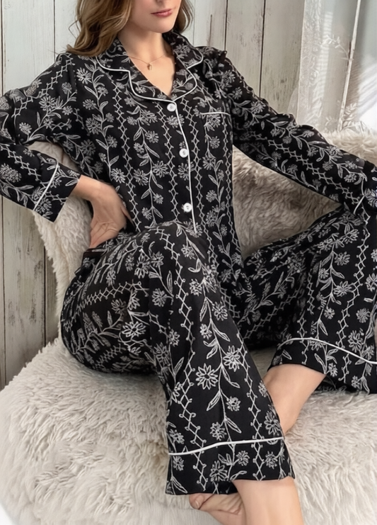 بيجامة نسائية انيقة بنقوش زهرية